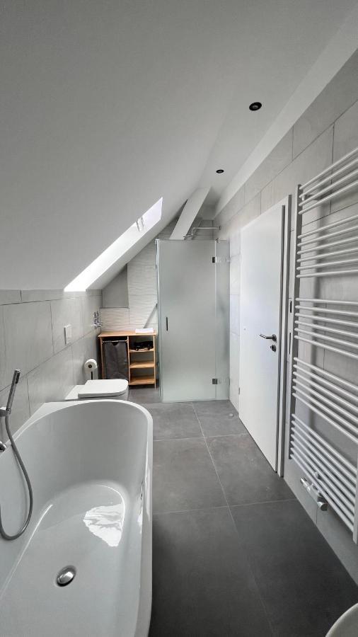 New Nomads Ferienwohnung Am See Цоссен Экстерьер фото
